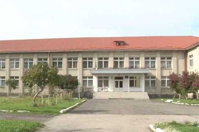 В закарпатском селе построят школу с лифтом