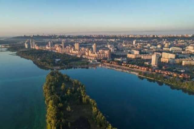 На Оболонском острове начали наводить порядок
